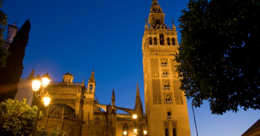 Programación de las rutas nocturnas “Sevilla bajo las estrellas”
