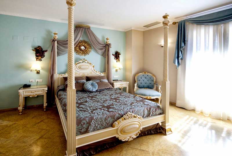 Room hotel in the center of Sevilla