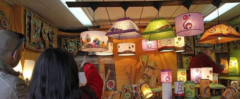 Mercado de artesanía en navidad de Sevilla