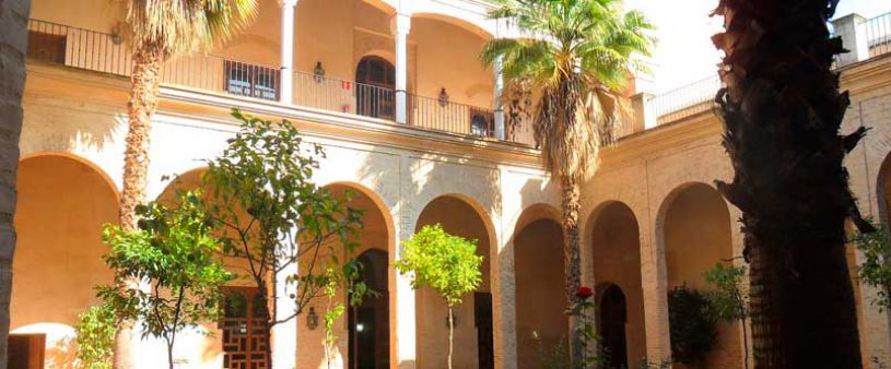 Übersommern Sie Nätche in Palacio der Marquisen von Algaba in Seville