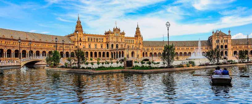 Spaziergänge in Sevilla im Juli