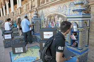 La Plaza de España se convierte en biblioteca